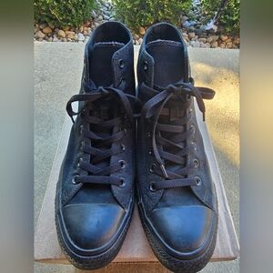Black High-top Converse